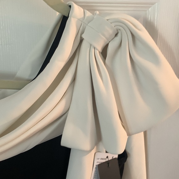 Joseph Ribkoff Black & White One Strap Dress White Bow Sz.6 Elegant FLAW NWT - Picture 7 of 12